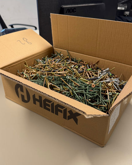 10kg Mixed Screws - Lucky Dip Box